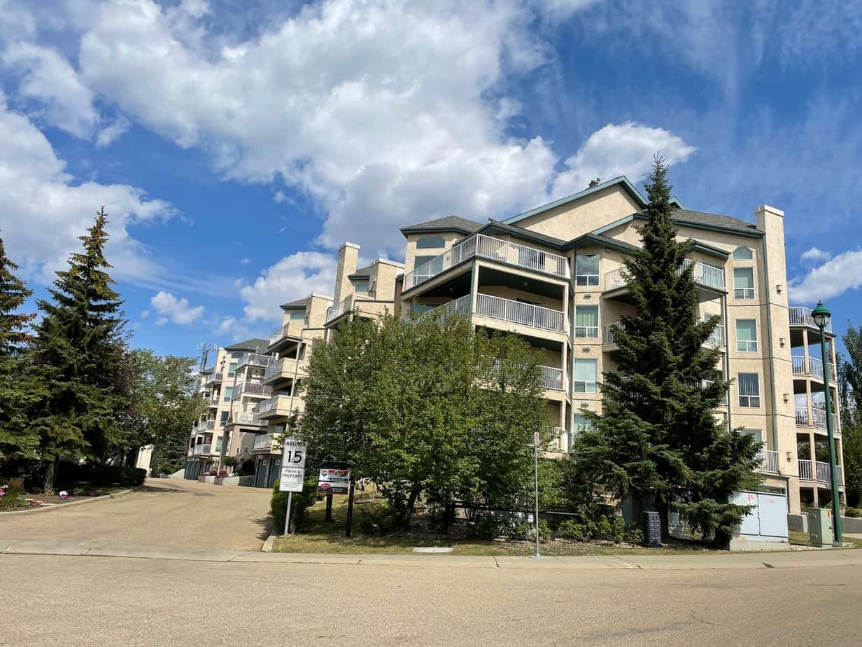 Riverside Estates · Edmonton 18+ apartment & bungalow condo building