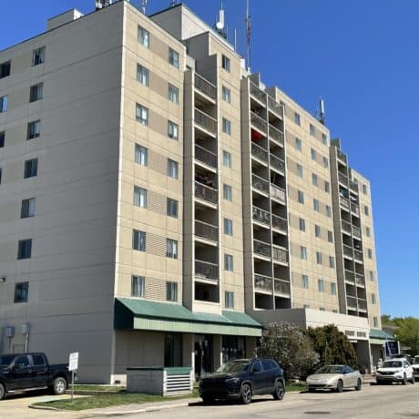 Summit Square Apartments for rent in Leduc